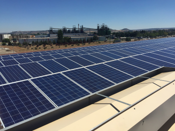 Solar photovoltaic installation for self-consumption